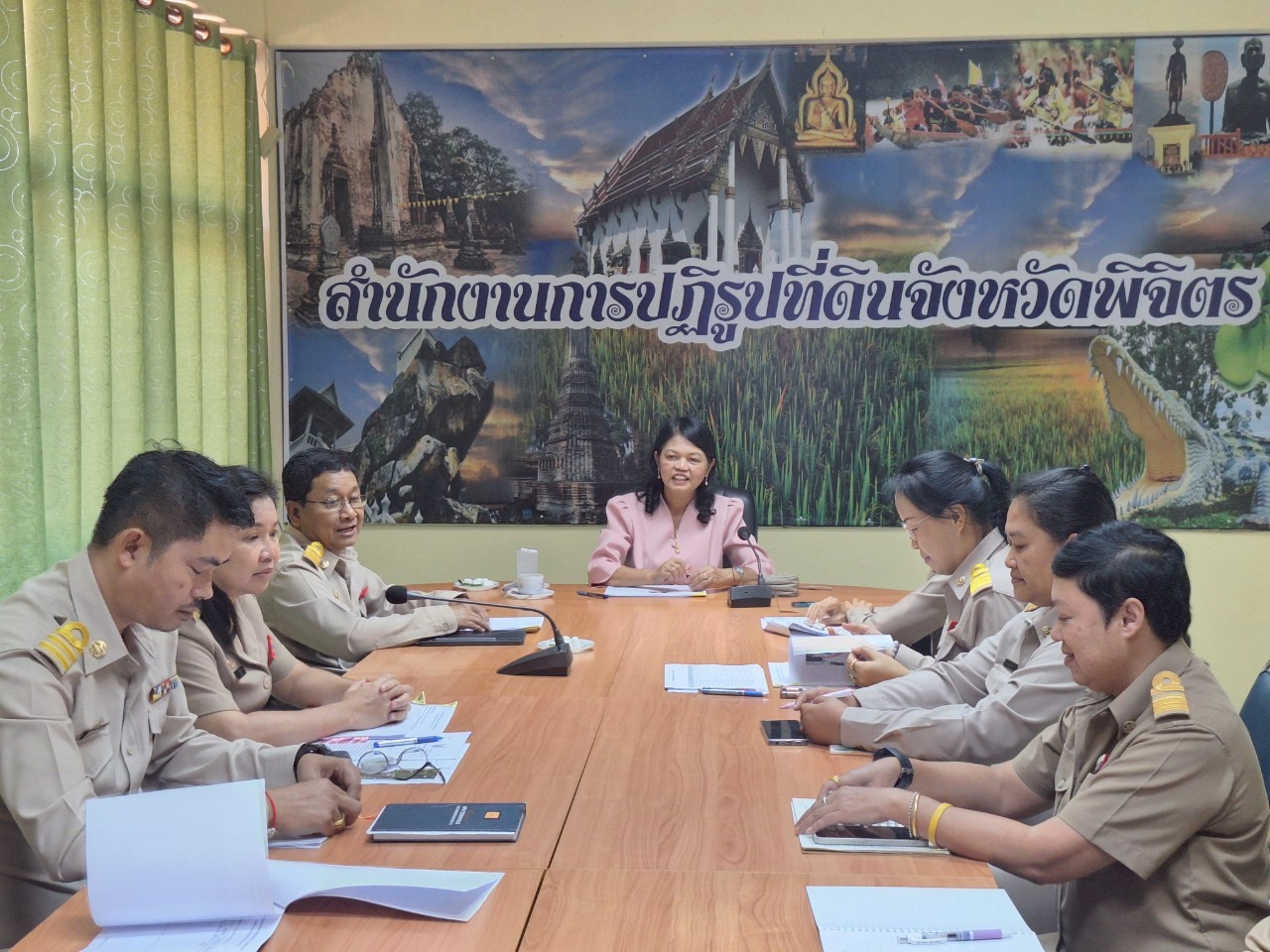 title - หัวหน้าผู้ตรวจราชการ ส.ป.ก. ประชุมตรวจราชการและติดตามความก้าวหน้าผลการดำเนินงานตามแผนการตรวจราชการของผู้ตรวจราชการ ส.ป.ก. ประจำปีงบประมาณ พ.ศ. 2568 รอบที่ 2 เขตตรวจราชการที่ 18 จังหวัดพิจิตร